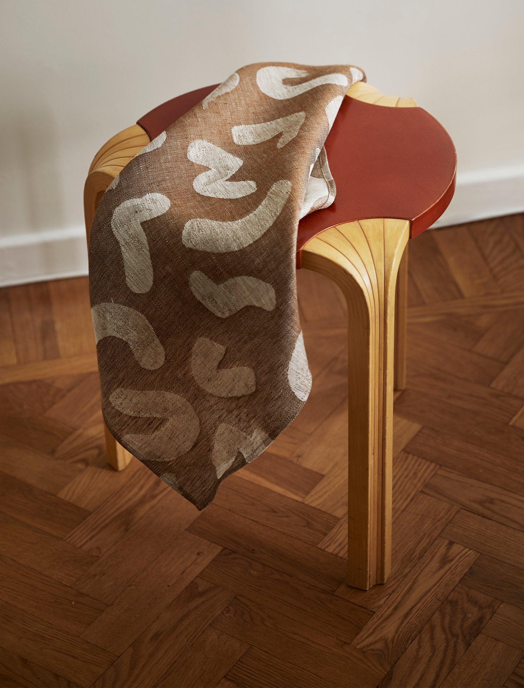 UDON LINEN TEA TOWEL, BROWN