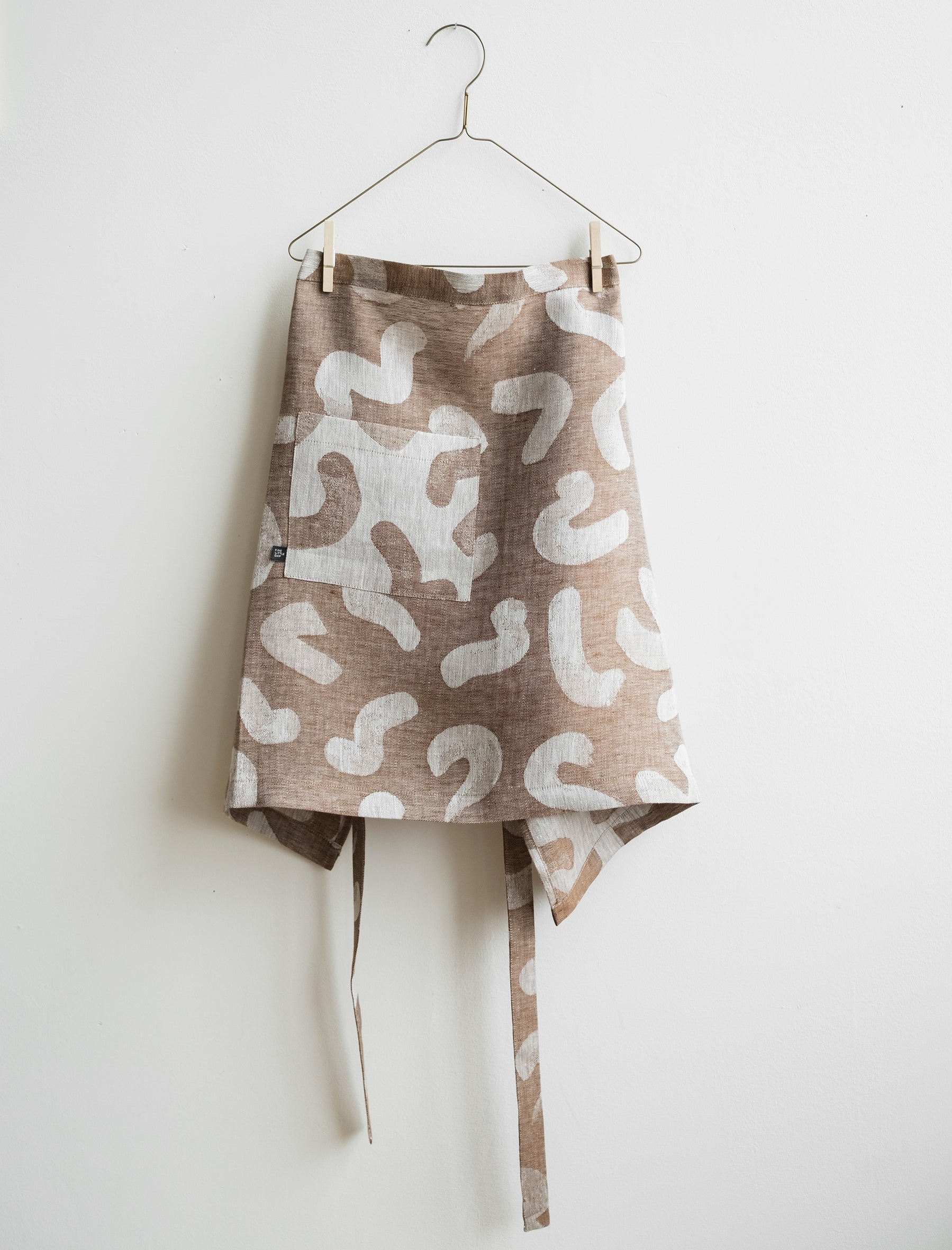 UDON LINEN WAIST APRON, BROWN
