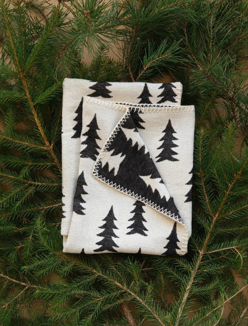 Gran Woven Child Blanket, Black/White