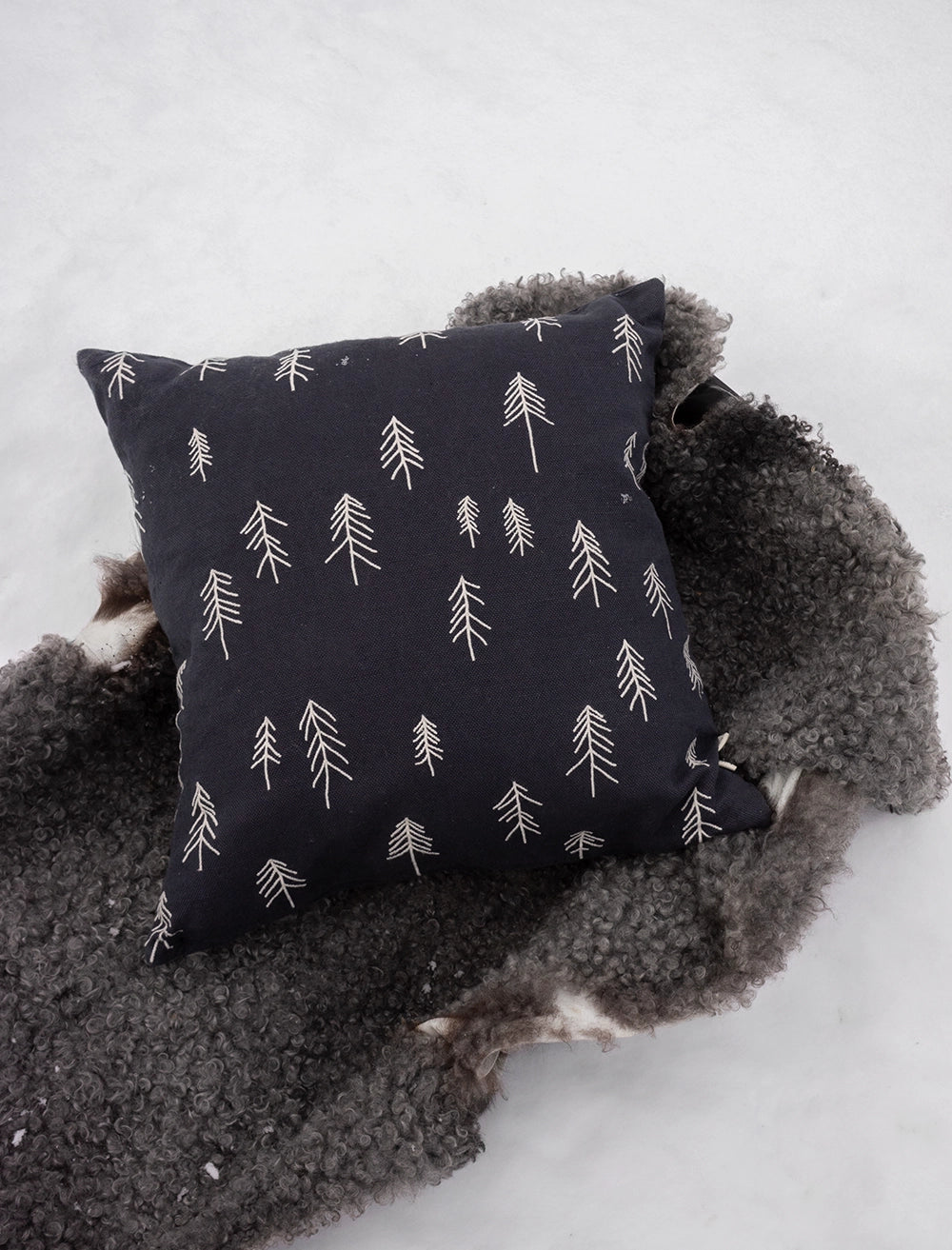 TALL EMBROIDERED CUSHION COVER, ANTHRACITE BLUE