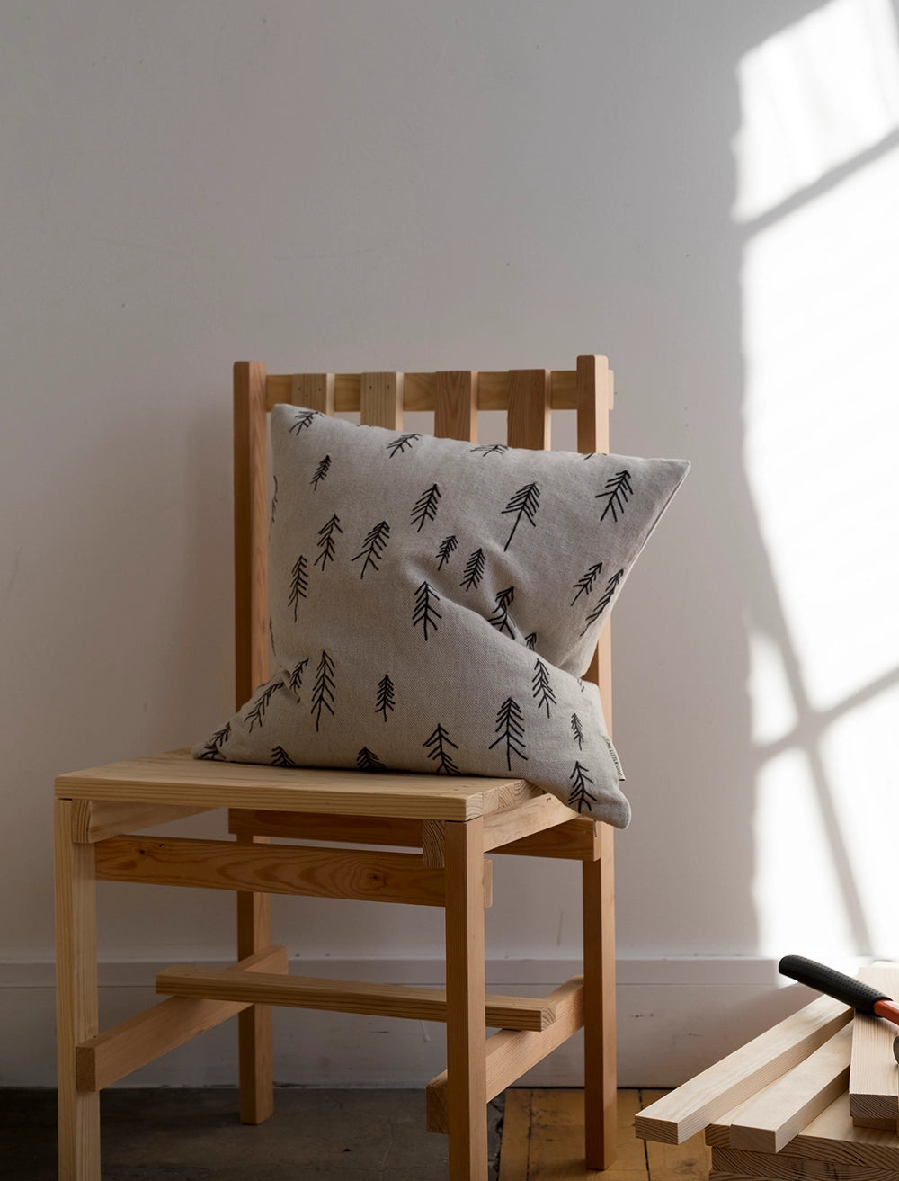 TALL EMBROIDERED CUSHION COVER