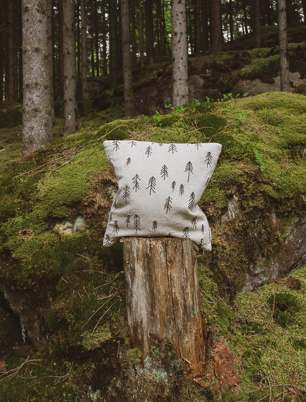 TALL EMBROIDERED CUSHION COVER