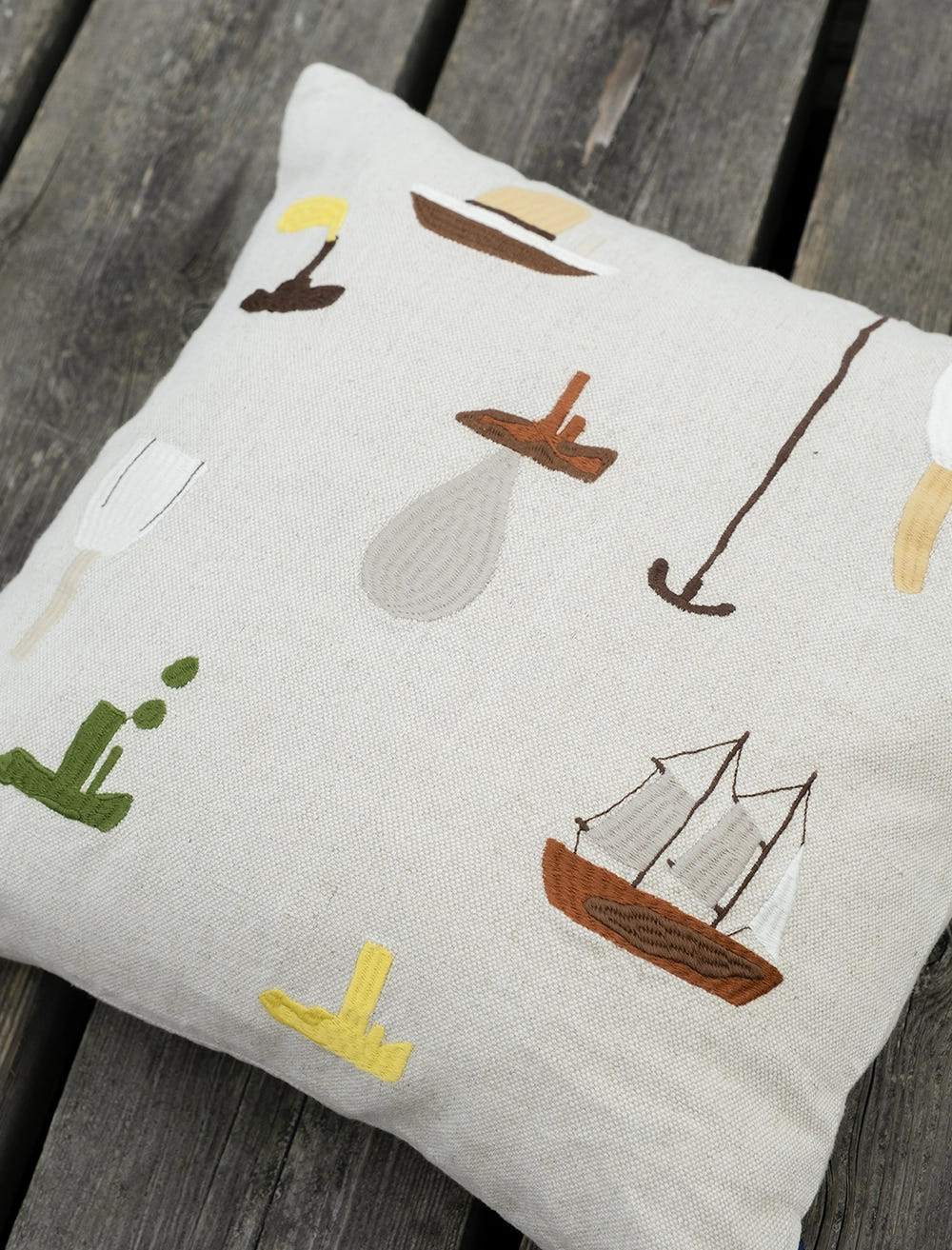 SAIL WITH ME BRODERAT KUDDFODRAL