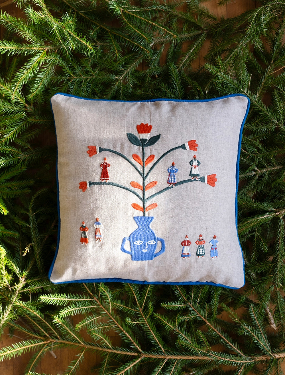 HÖGTID EMBROIDERED CUSHION COVER