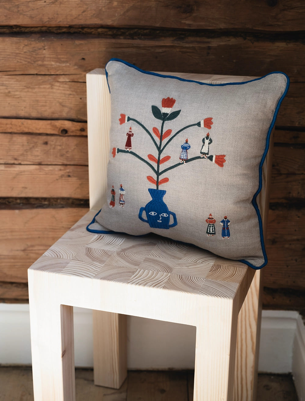 HÖGTID EMBROIDERED CUSHION COVER