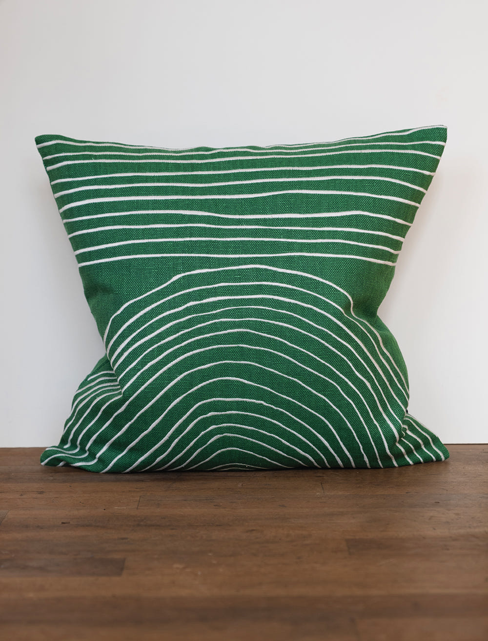 STRÅ BRODERAT KUDDFODRAL, GRÖN