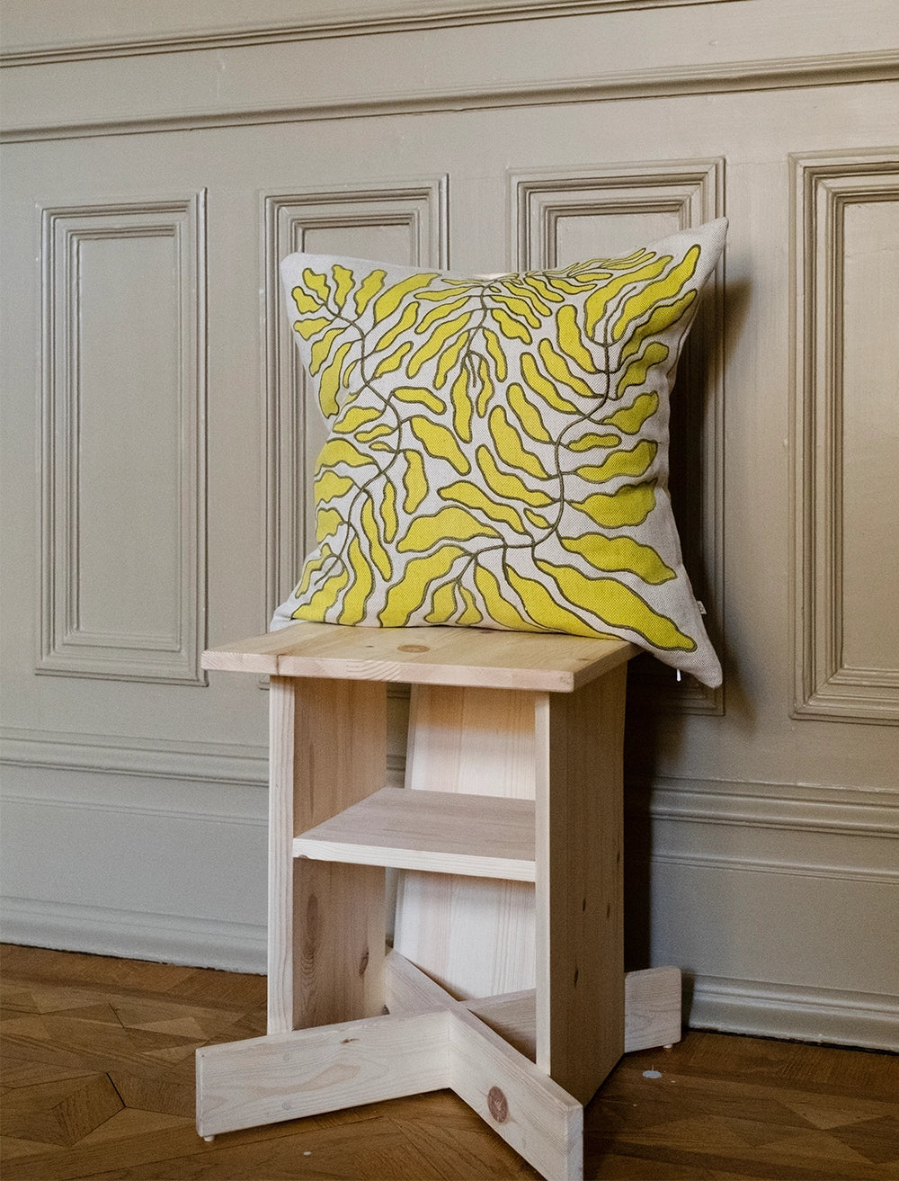 LEAVES EMBROIDERED CUSHION COVER, LIME