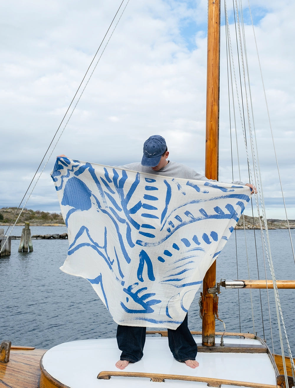 NIGHTFALL MUSLIN SHAWL, BLUE