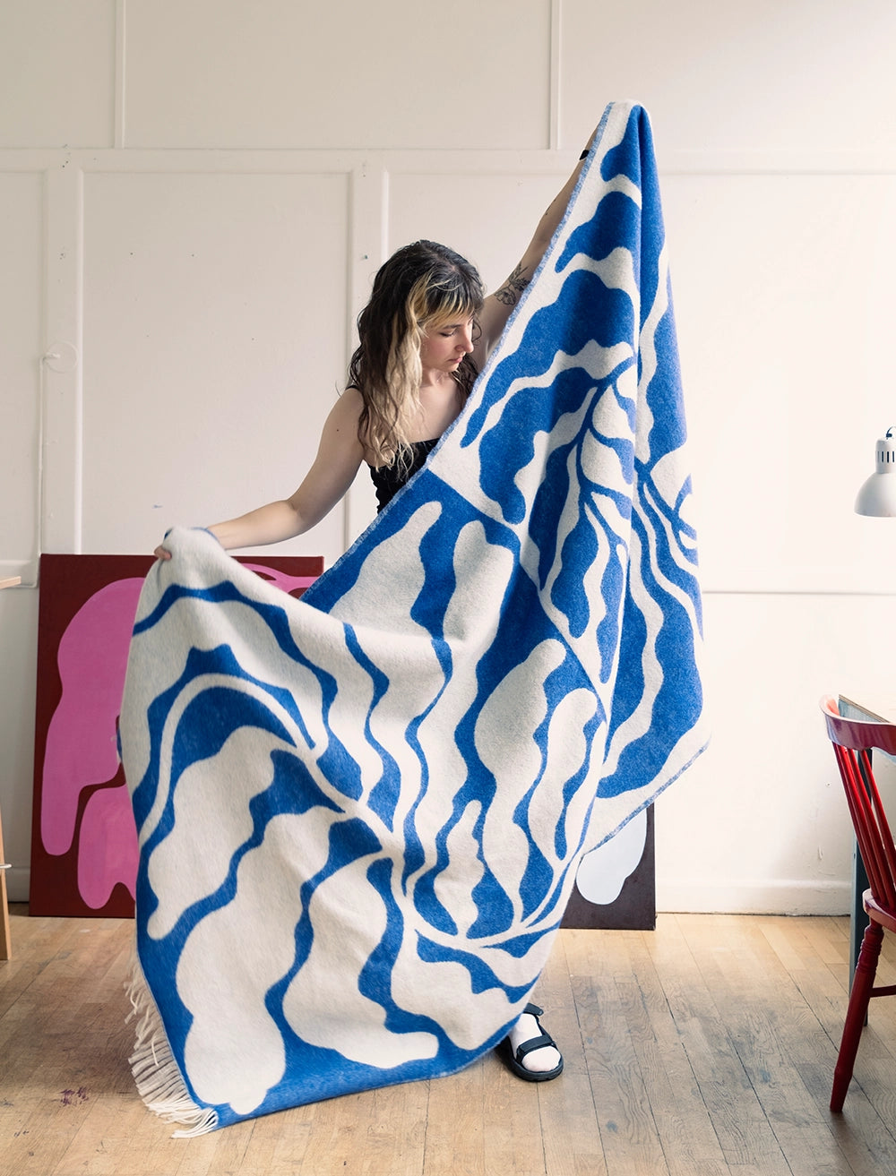 LEAVES LARGE WOOL BLANKET, BLUE/WHITE