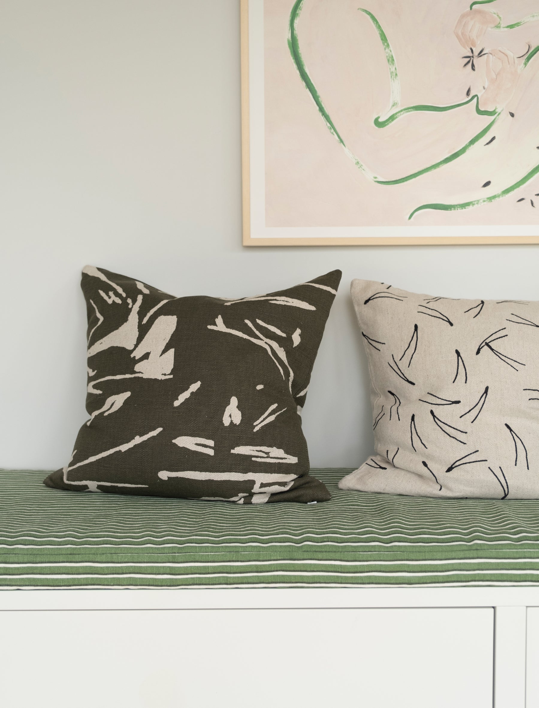 THE LIGHT CUSHION COVER, DARK OLIVE