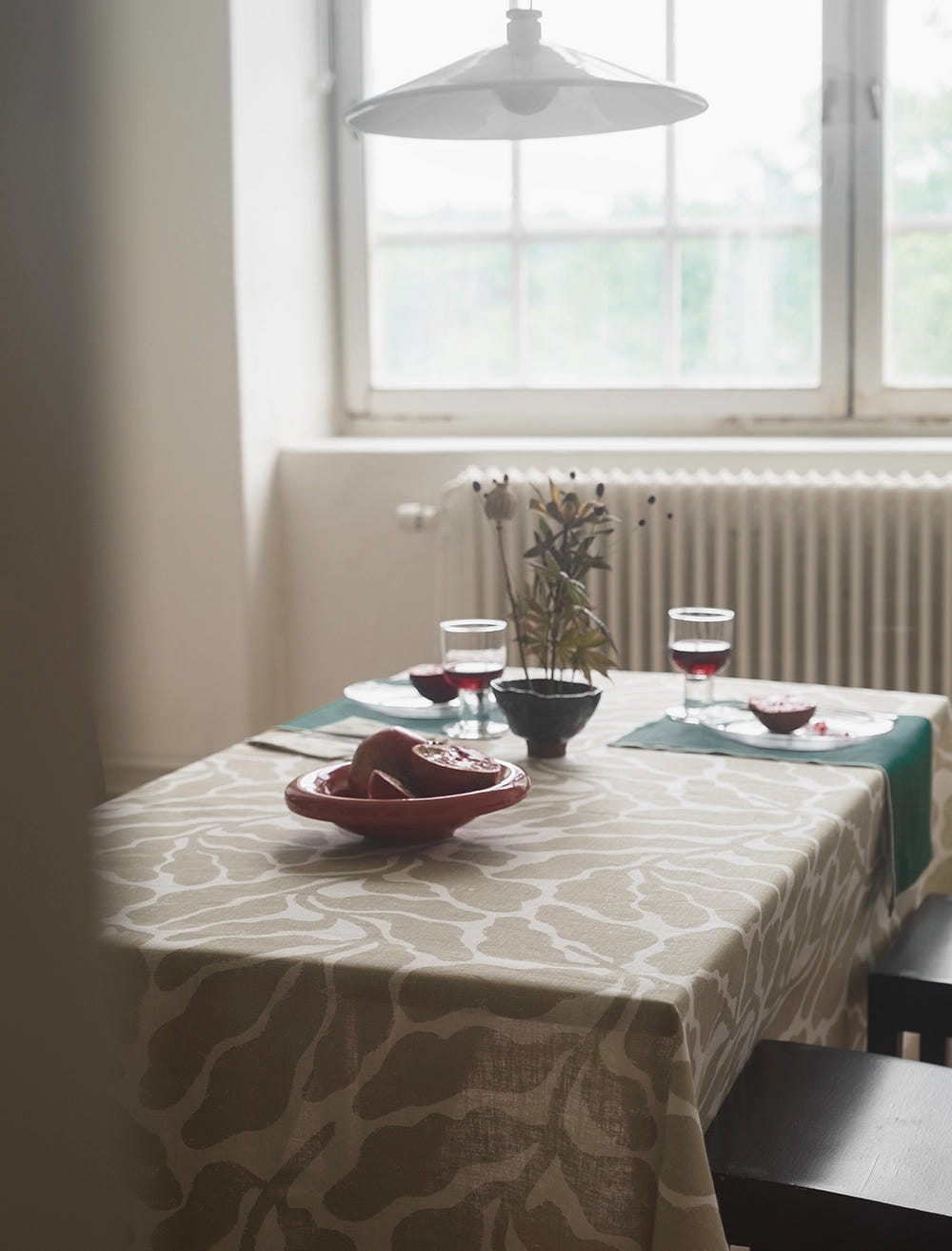 LEAVES LINEN TABLECLOTH, SAND