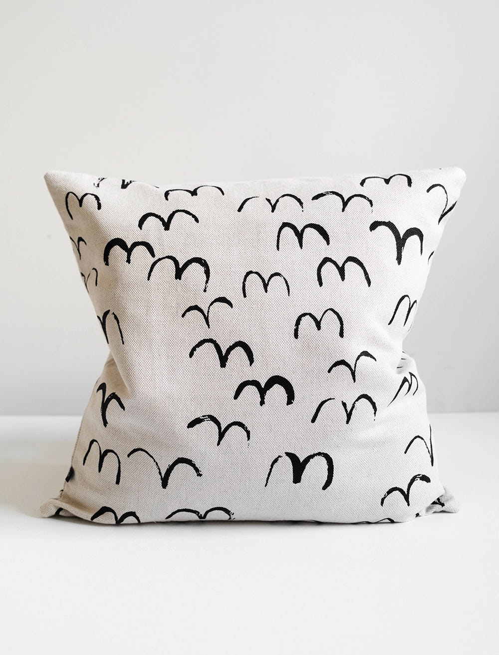 BIRD CUSHION COVER, BLACK