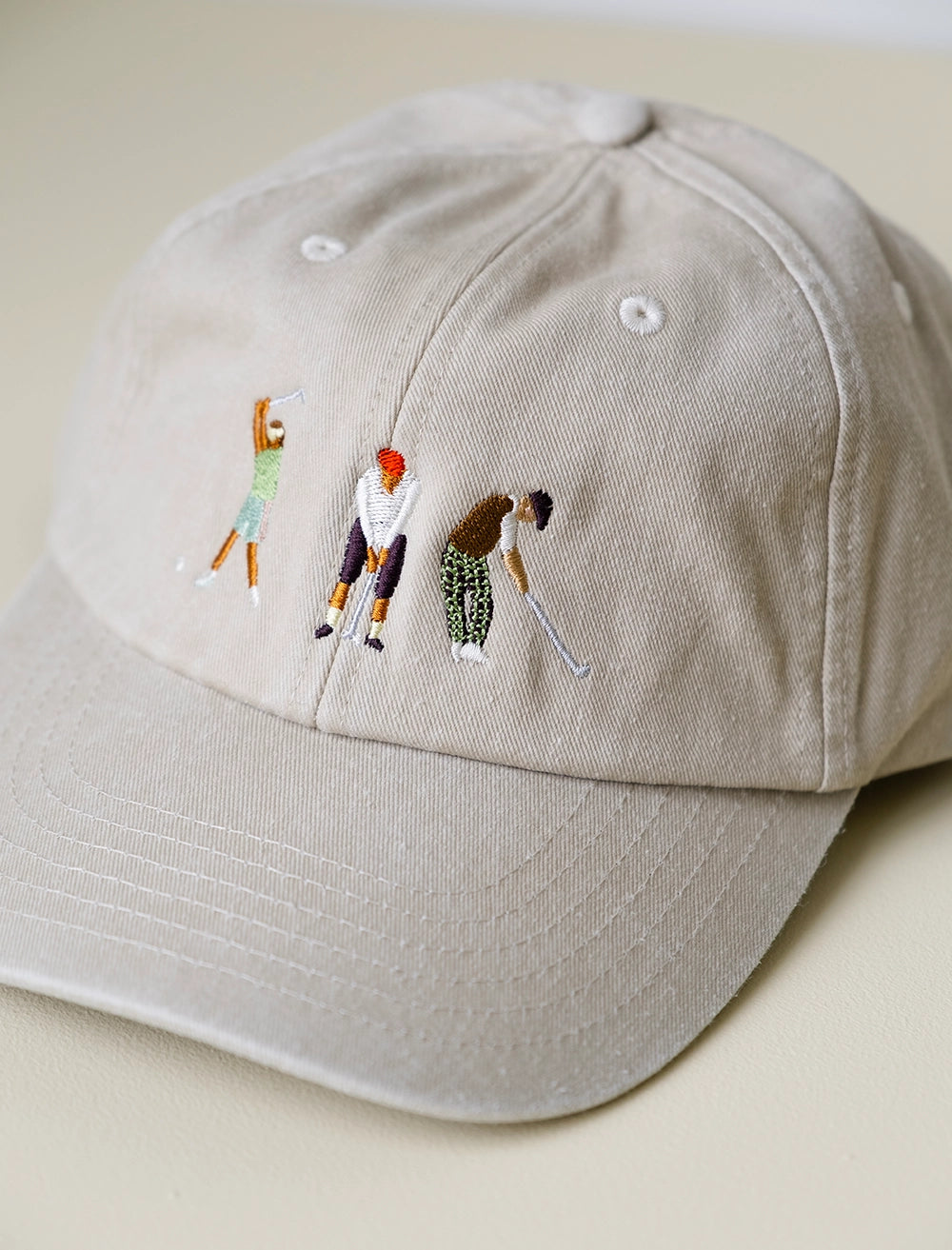 GOLFERS KEPS, VINTAGE SAND