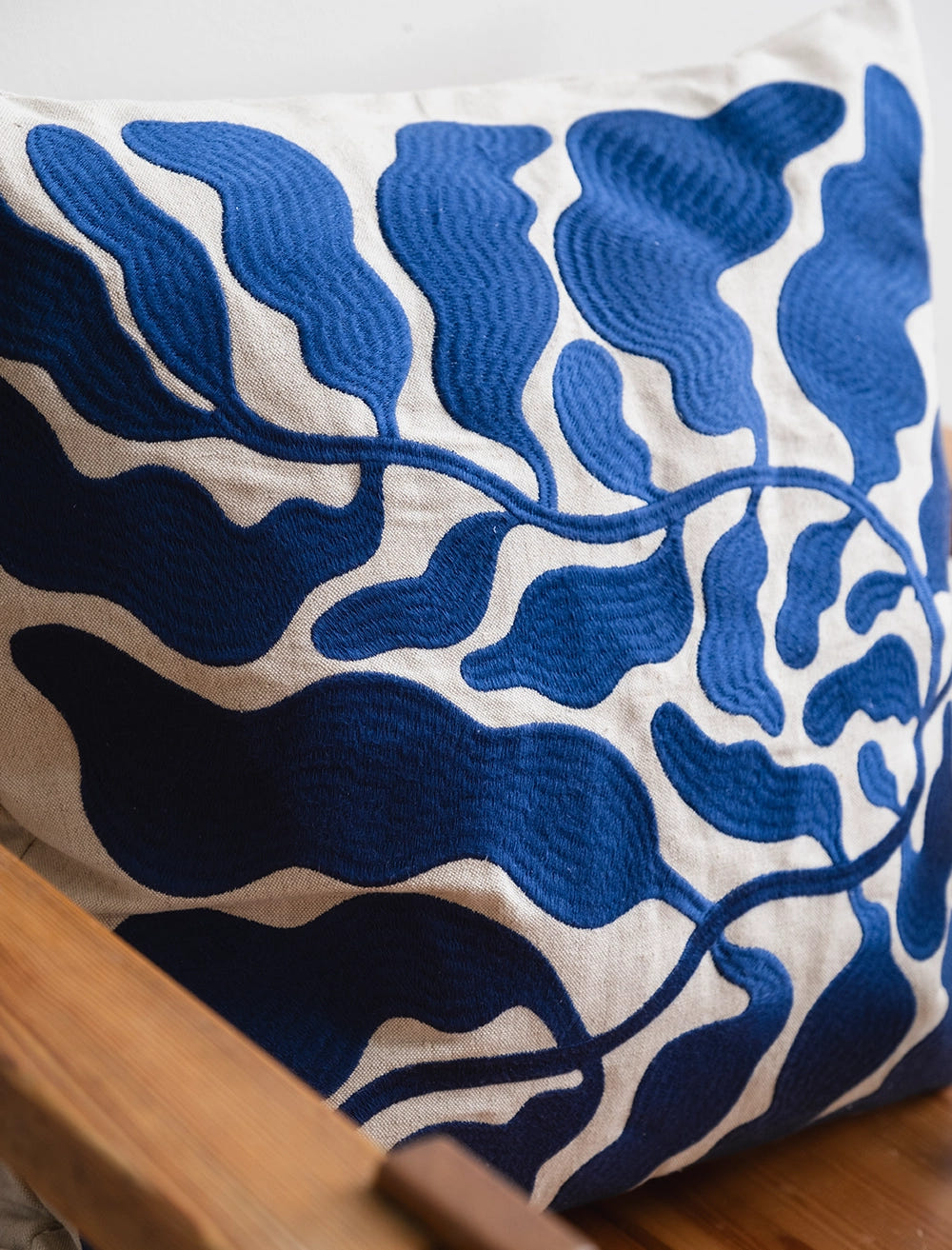 LEAVES EMBROIDERED CUSHION COVER, BLUE