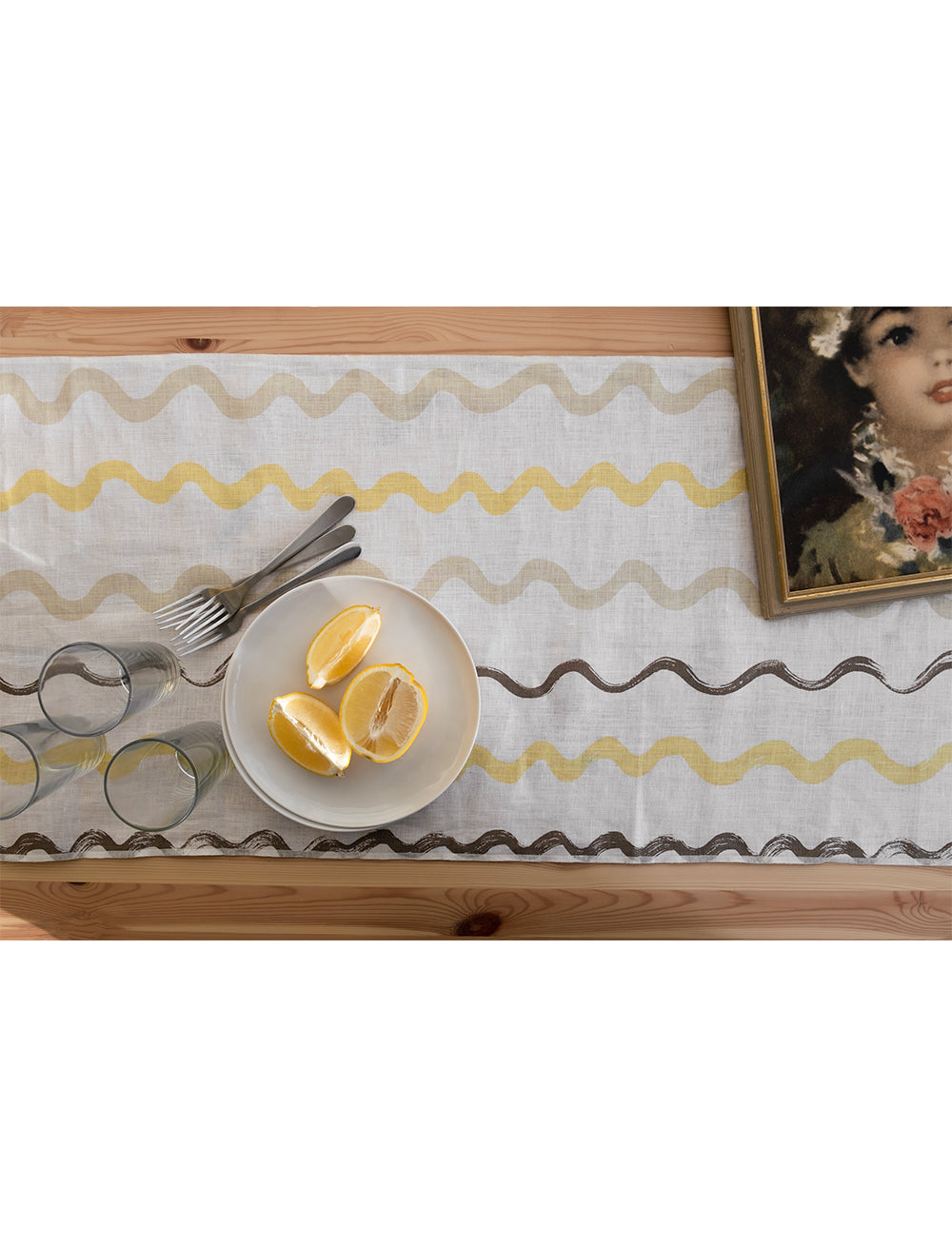 RANDIG LINEN TABLE RUNNER