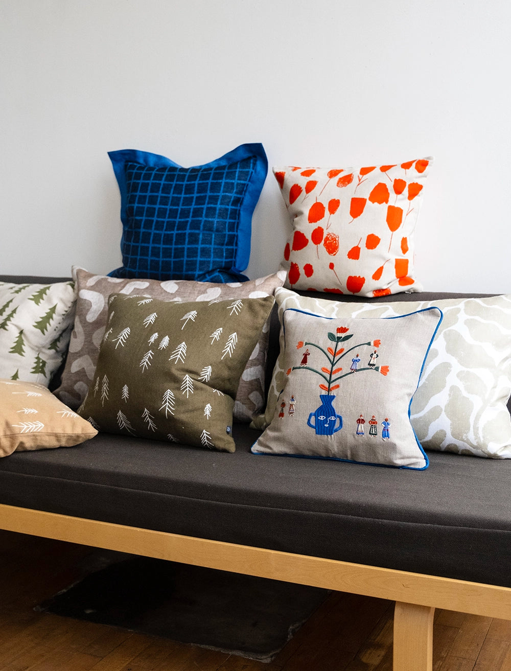 BOUQUET CUSHION COVER, POPPY RED