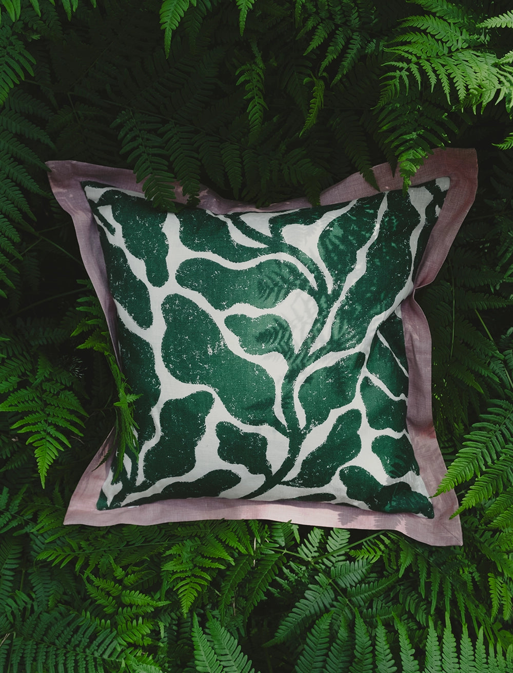LEAVES CUSHION COVER, GREEN/PINK