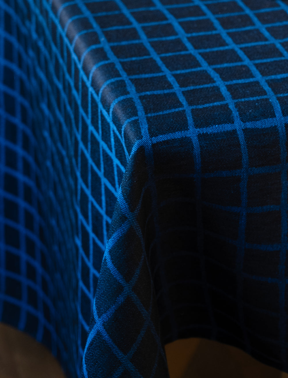 CHECKED JACQUARD WOVEN TABLECLOTH, BLUE/BLACK - 147x147 cm