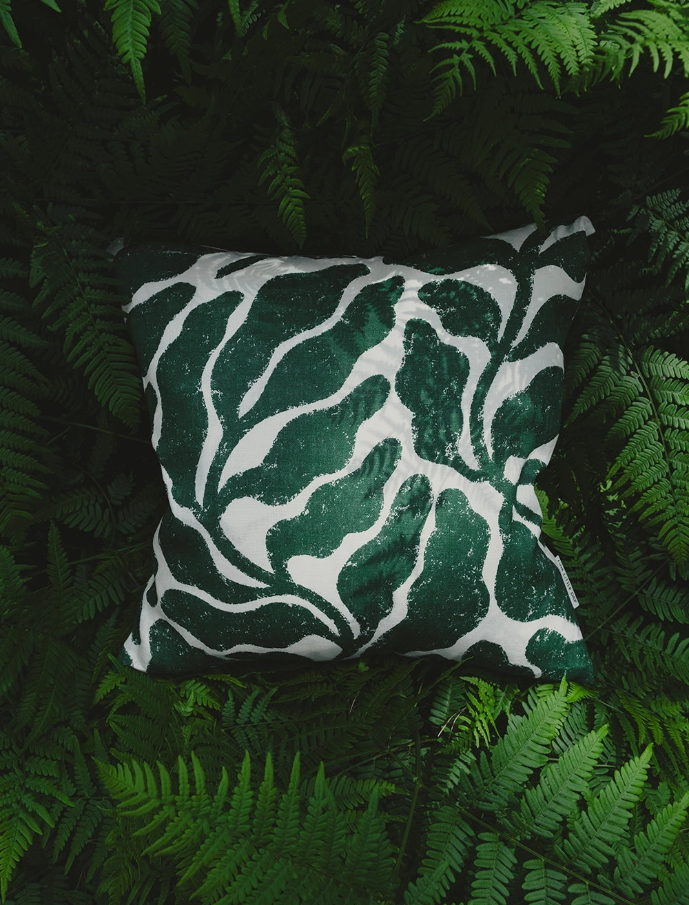 LEAVES CUSHION COVER, GREEN