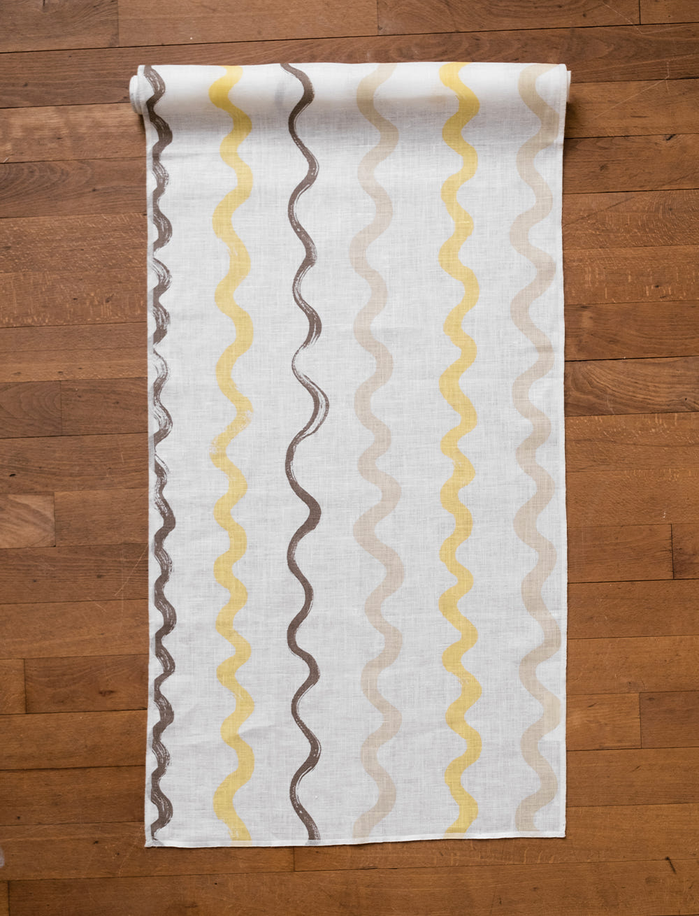 RANDIG LINEN TABLE RUNNER