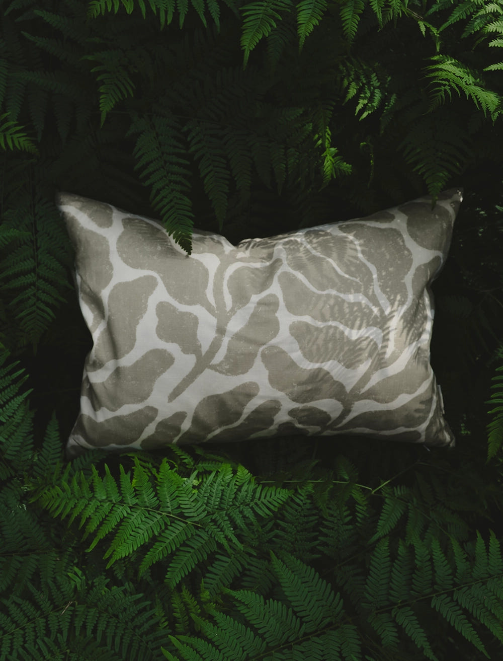 LEAVES CUSHION COVER, SAND