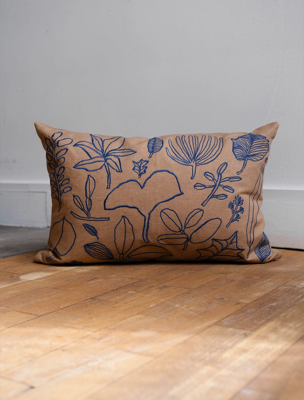 BOTANIC LEAVES EMBROIDERED CUSHION COVER, BROWN/BLUE