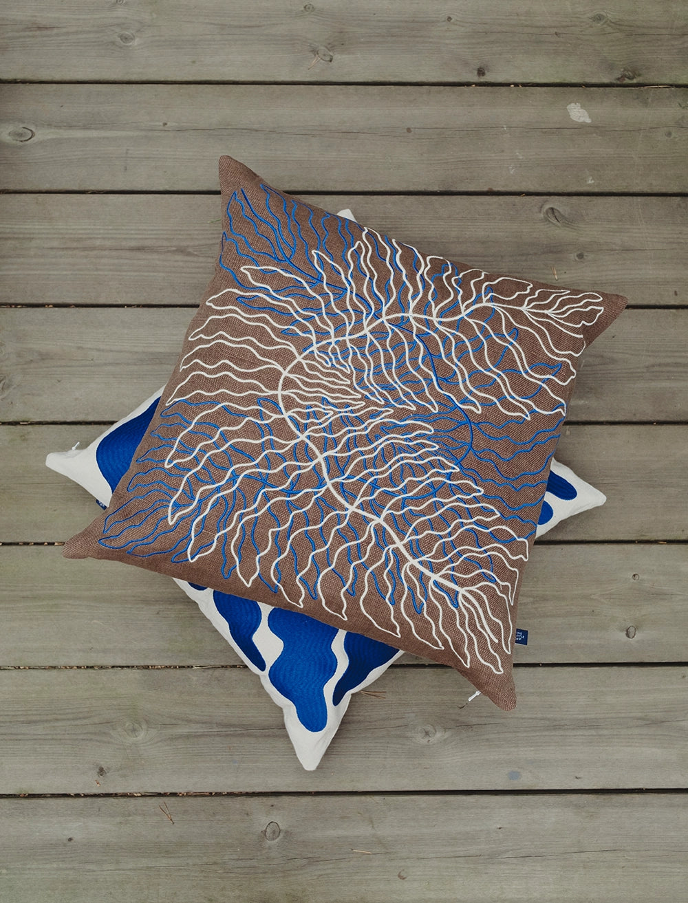 LEAVES EMBROIDERED CUSHION COVER, BROWN