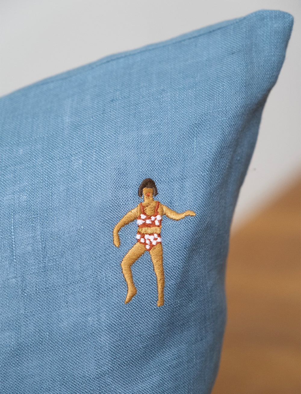 SWIMMERS EMBROIDERED CUSHION COVER, BLUE