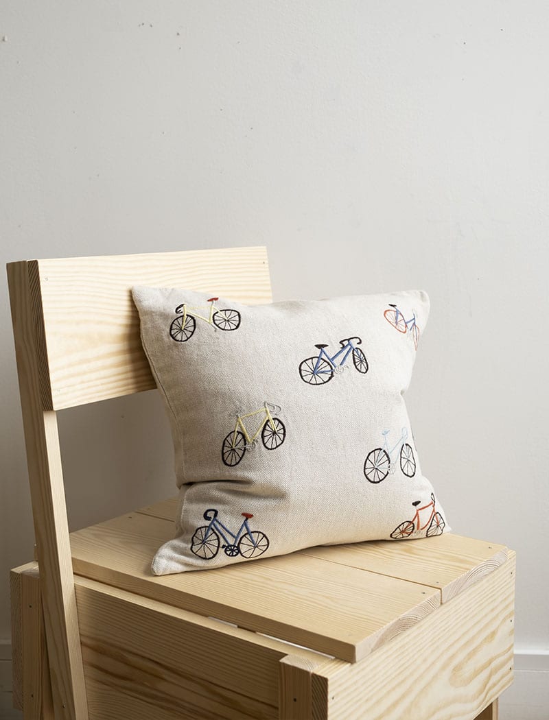 FINE LITTLE DAY | BICYCLES EMBROIDERED CUSHION COVER (no.1658) | 48x48cm クッションカバー 刺繍 ファインリトルデイ Little Fine Day From Fabrics イシス FINE LITTLE DAY | BICYCLES EMBROIDERED CUSHION COVER (no.1658) | 48x48cm クッションカバー 刺繍 ファインリトルデイ Little Fine Day From Fabrics イシス