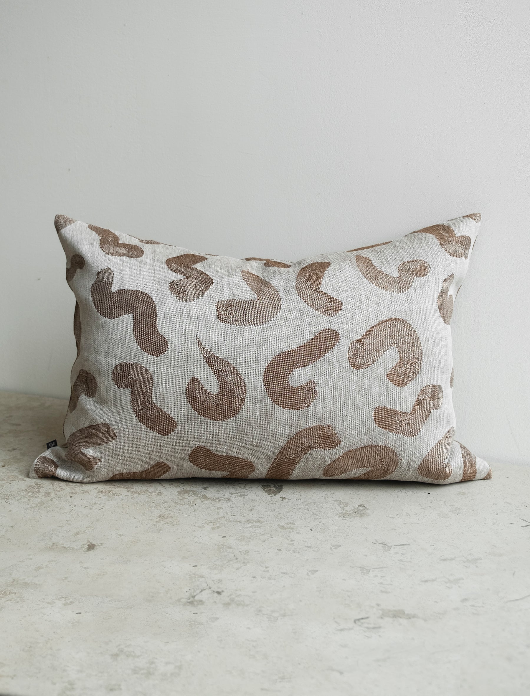 UDON LINEN CUSHION COVER, BROWN