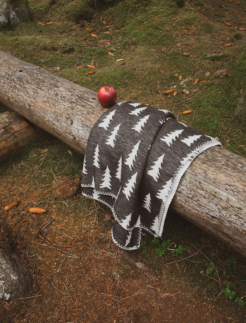 GRAN WOVEN BLANKET, BLACK/WHITE