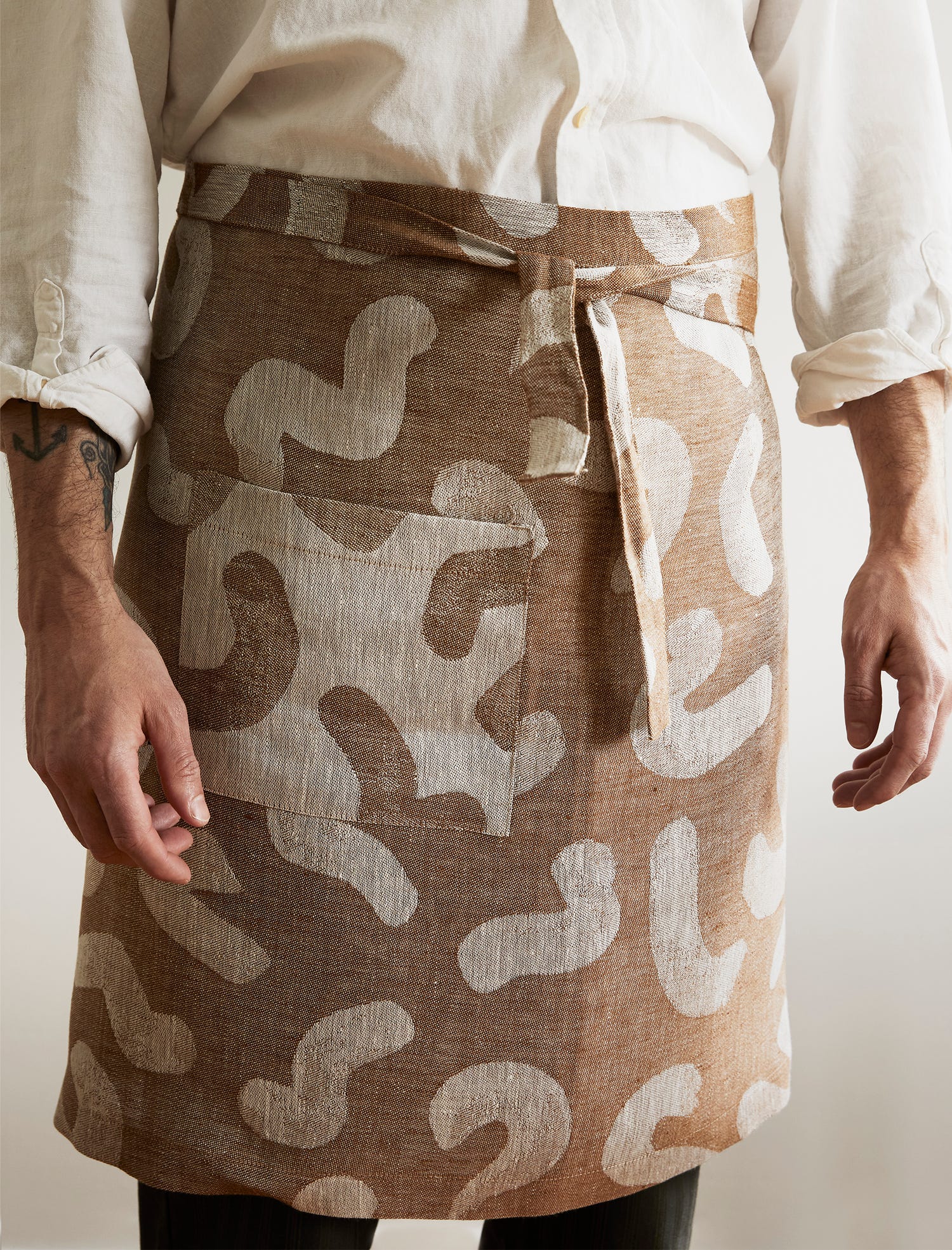 UDON MIDJEFÖRKLÄDE LINNE, BRUN