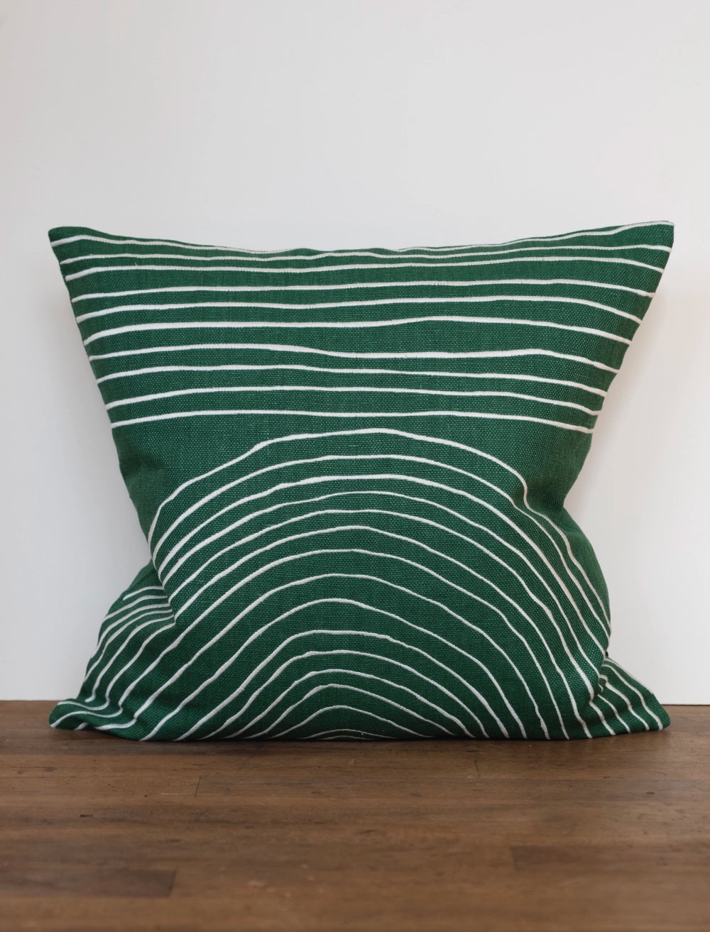 STRÅ BESTICKTE KISSENHÜLLE, GRÜN