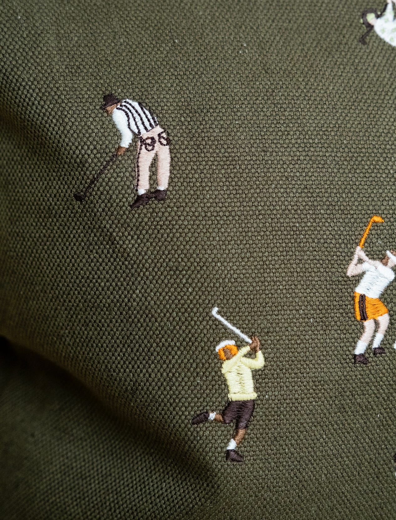 GOLFERS EMBROIDERED CUSHION COVER