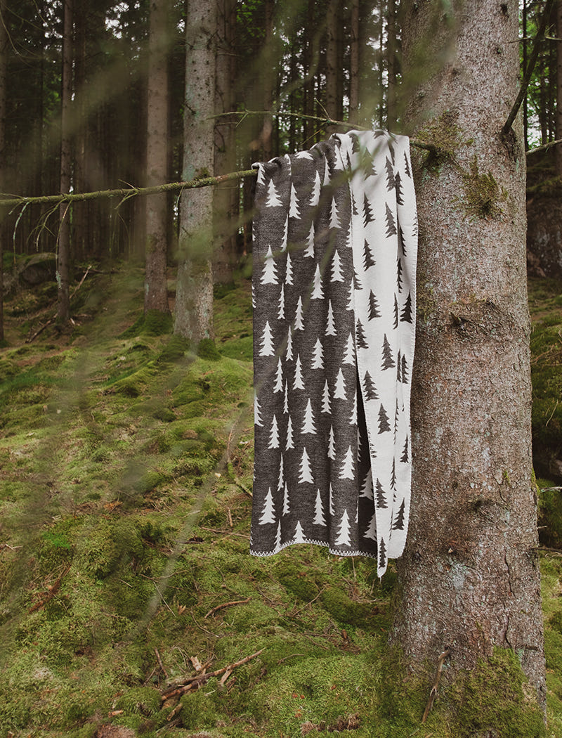 GRAN WOVEN BLANKET, BLACK/WHITE