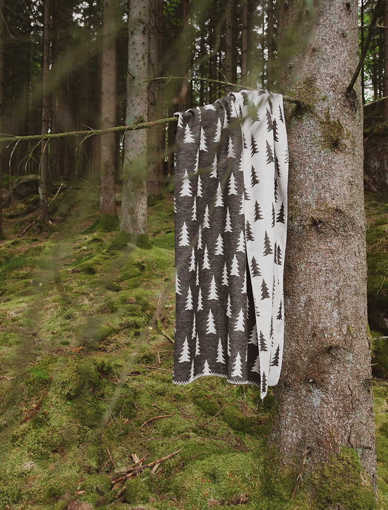 GRAN VÄVD FILT, SVART/VIT