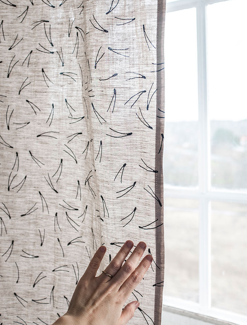 BARR FABRIC BY THE METRE, NATURE/BLACK