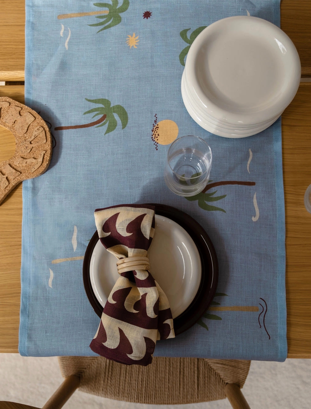 PALMS LINEN TABLE RUNNER