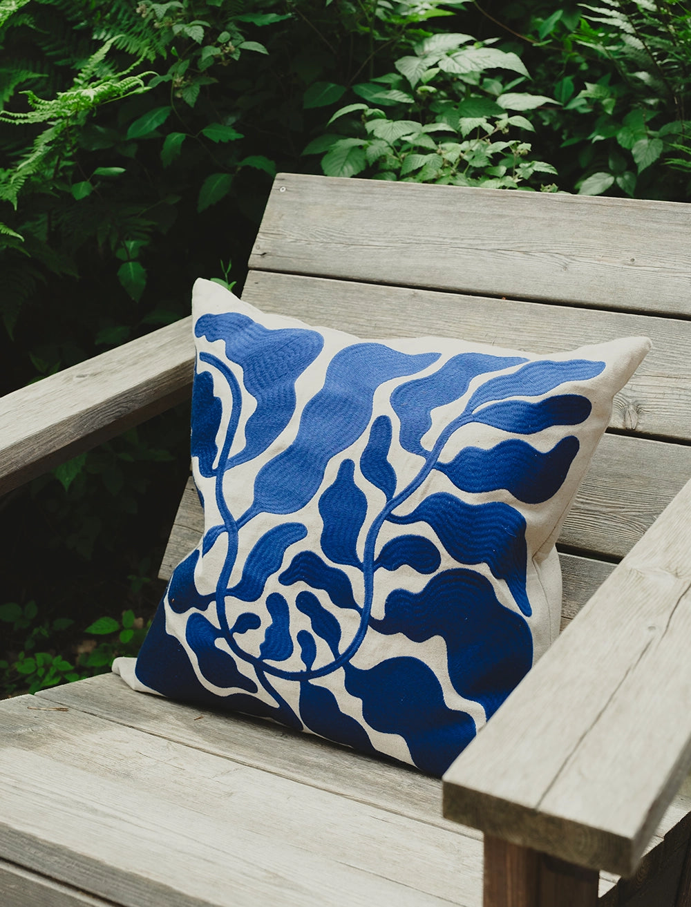LEAVES EMBROIDERED CUSHION COVER, BLUE
