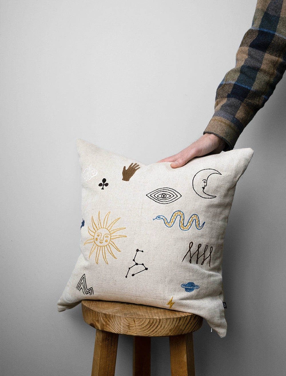 SYMBOL BESTICKTE KISSENBEZUG