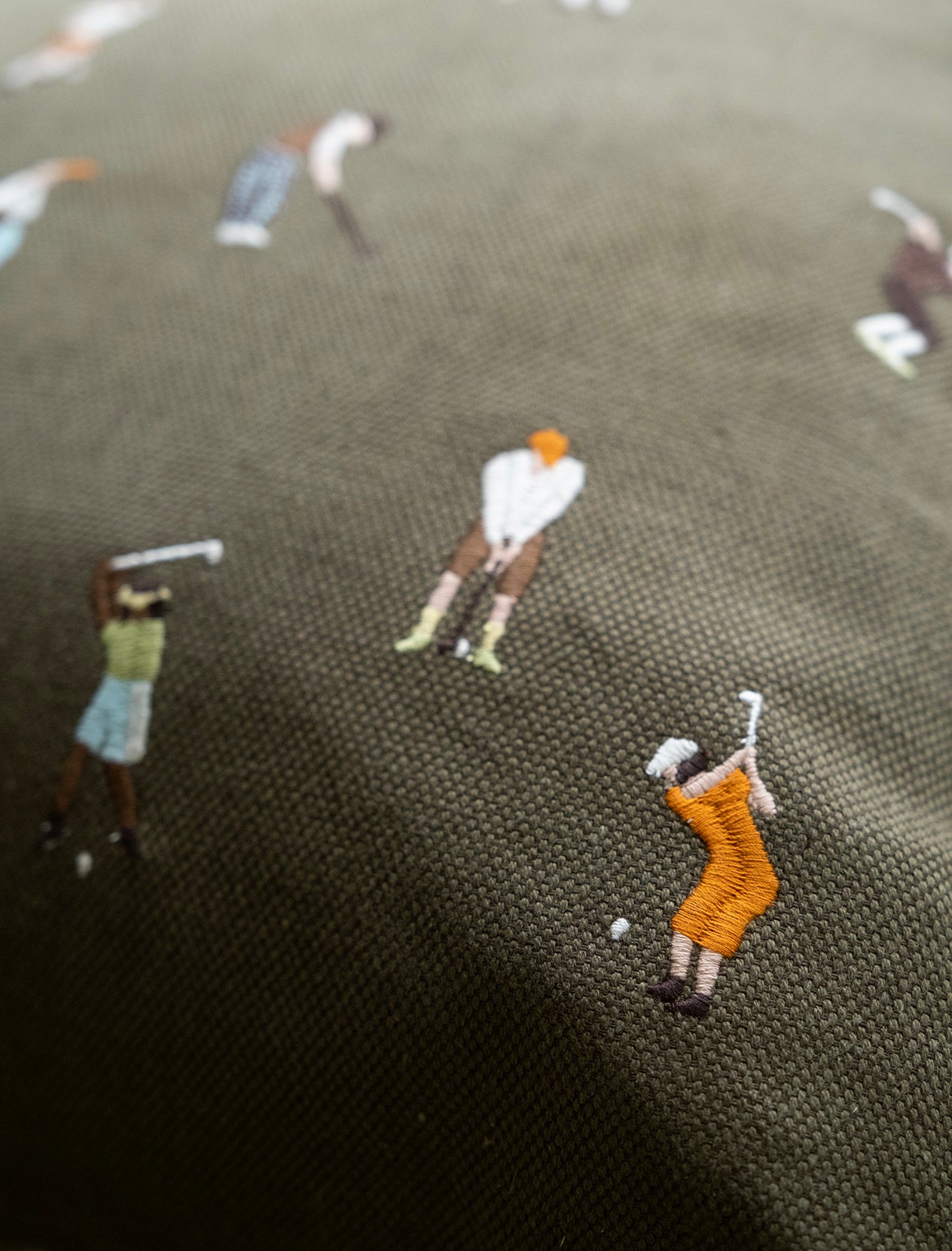 GOLFERS EMBROIDERED CUSHION COVER