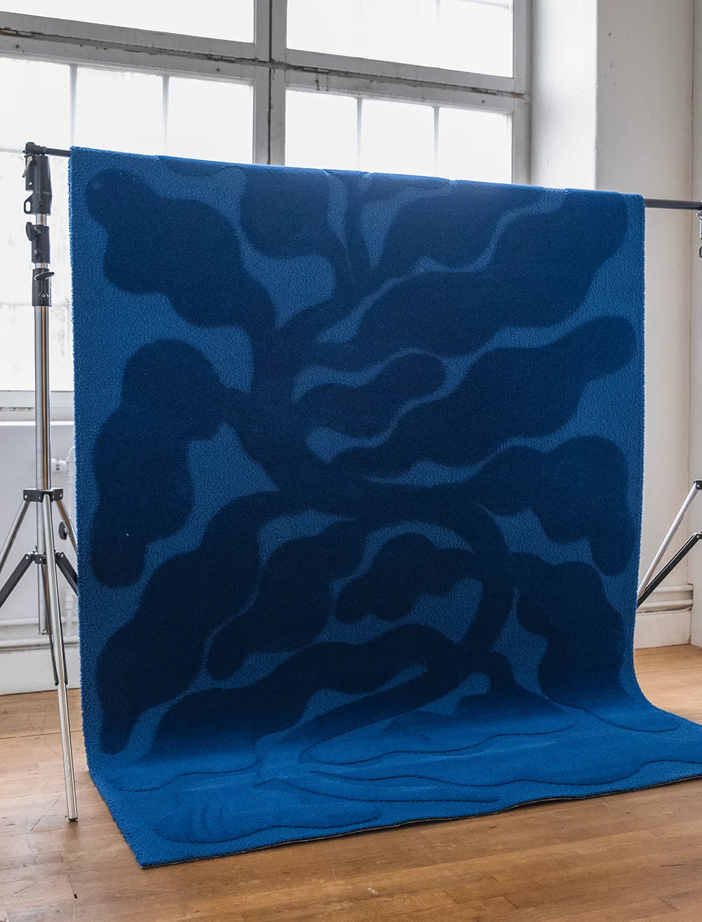 LEAVES WOOL RUG, BLUE