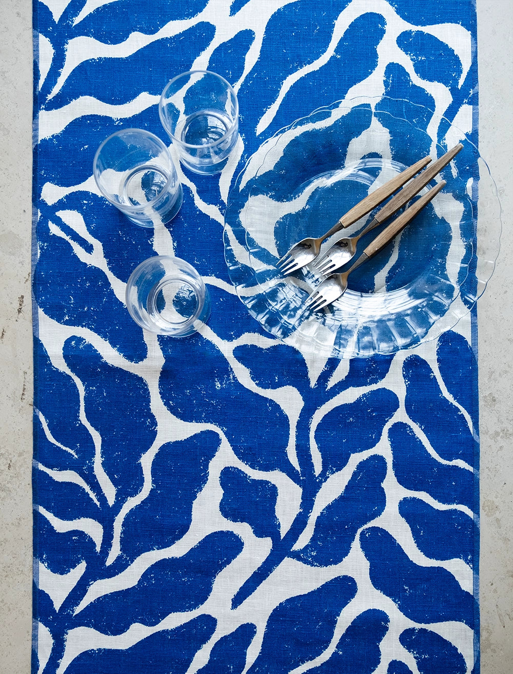 LEAVES LINEN TABLE RUNNER, BLUE