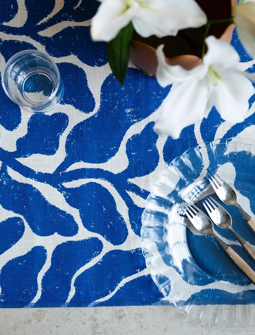 LEAVES LINEN TABLE RUNNER, BLUE