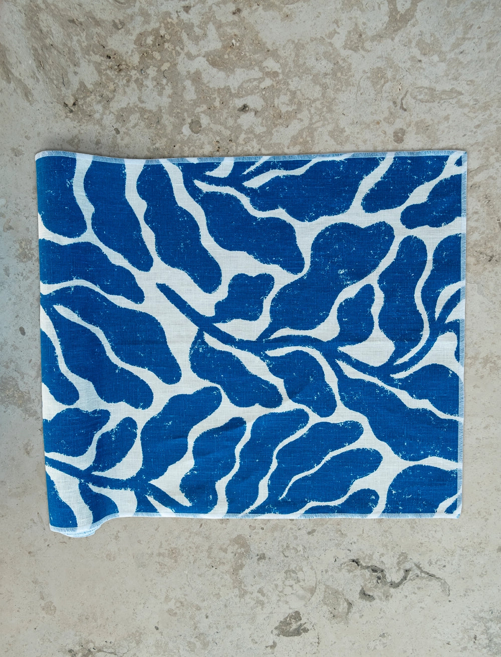 LEAVES LINEN TABLE RUNNER, BLUE