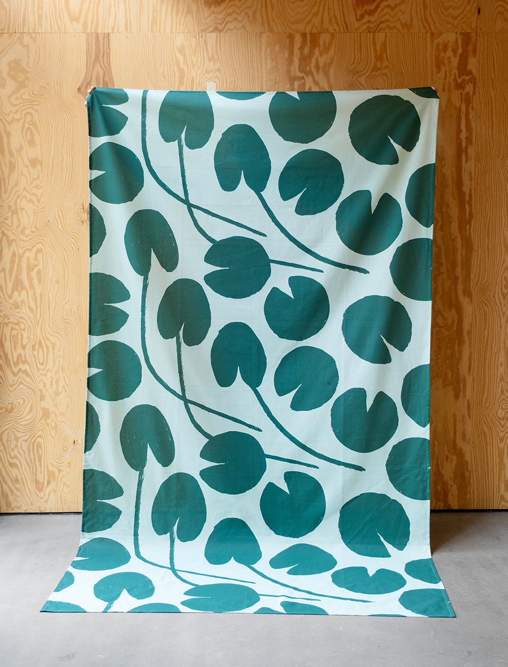 WATER LILIES TABLECLOTH, GREEN - 145x145 CM