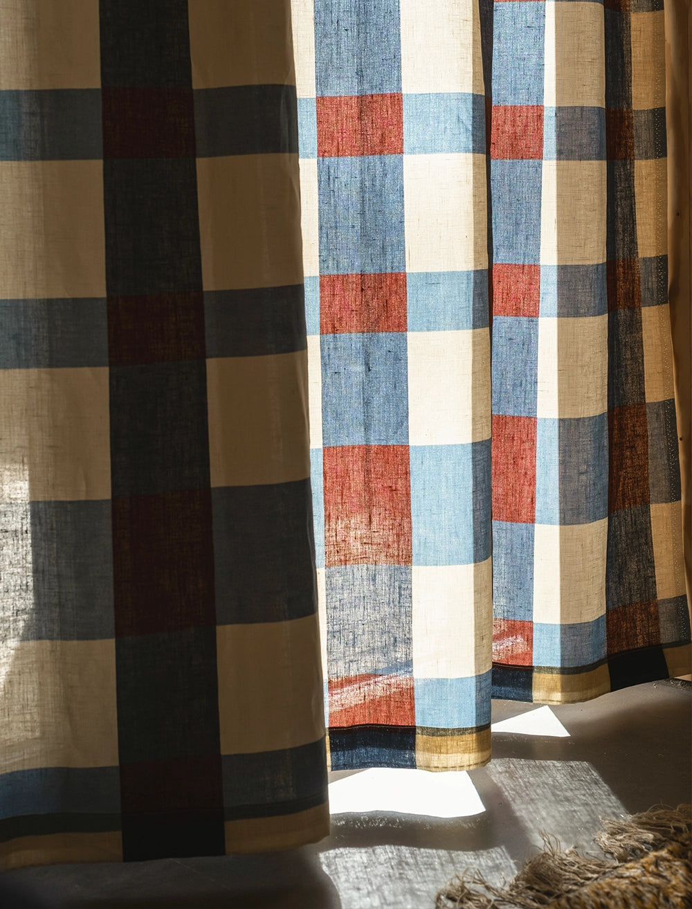 FIELD LINEN FABRIC, BLUE/PLUM