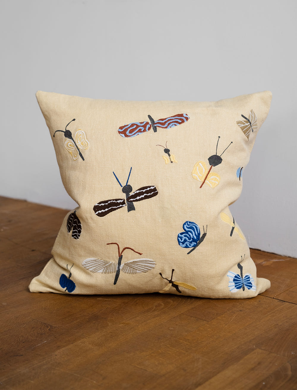 SLÄNDA EMBROIDERED CUSHION COVER