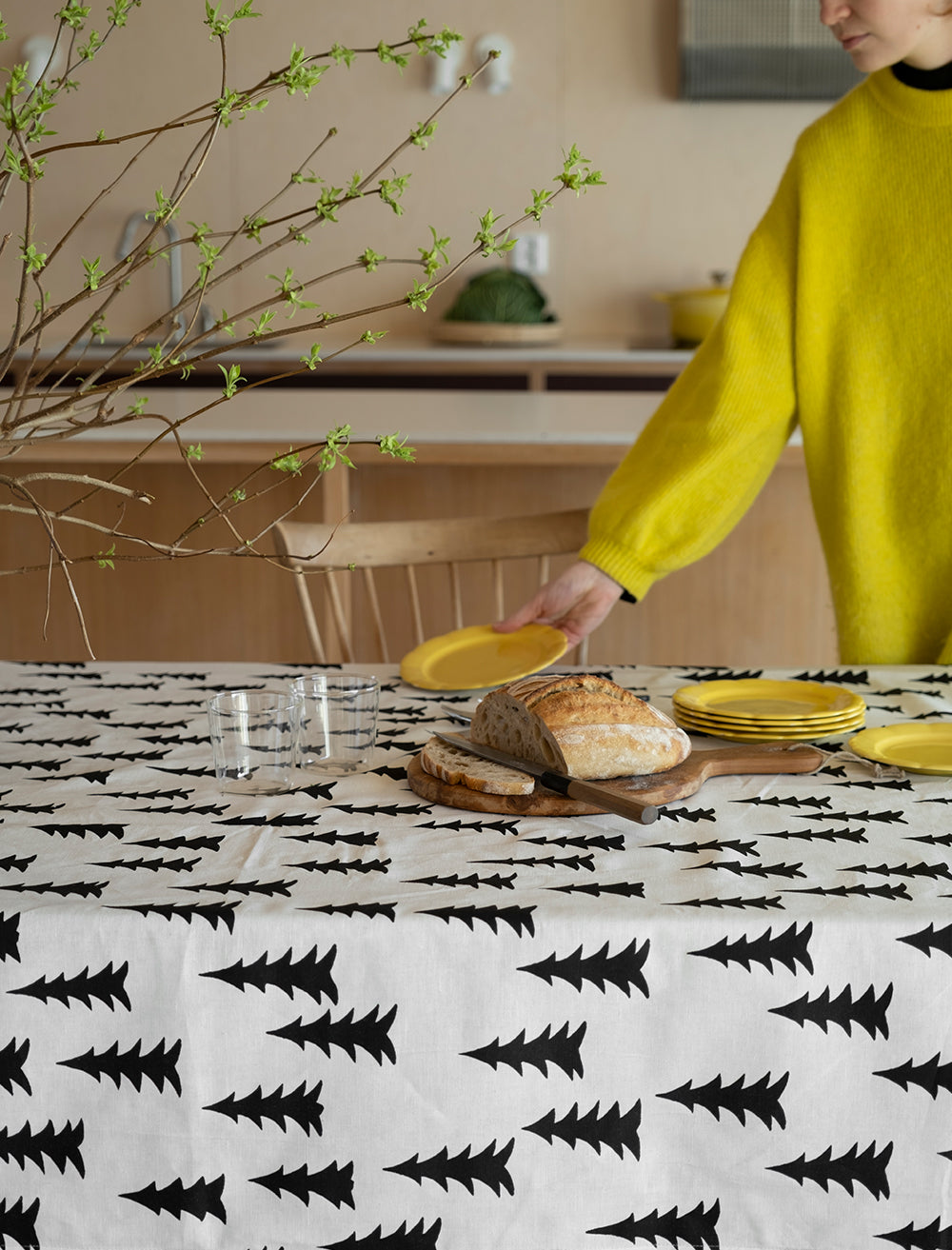 GRAN TABLECLOTH, BLACK - 147×250 cm