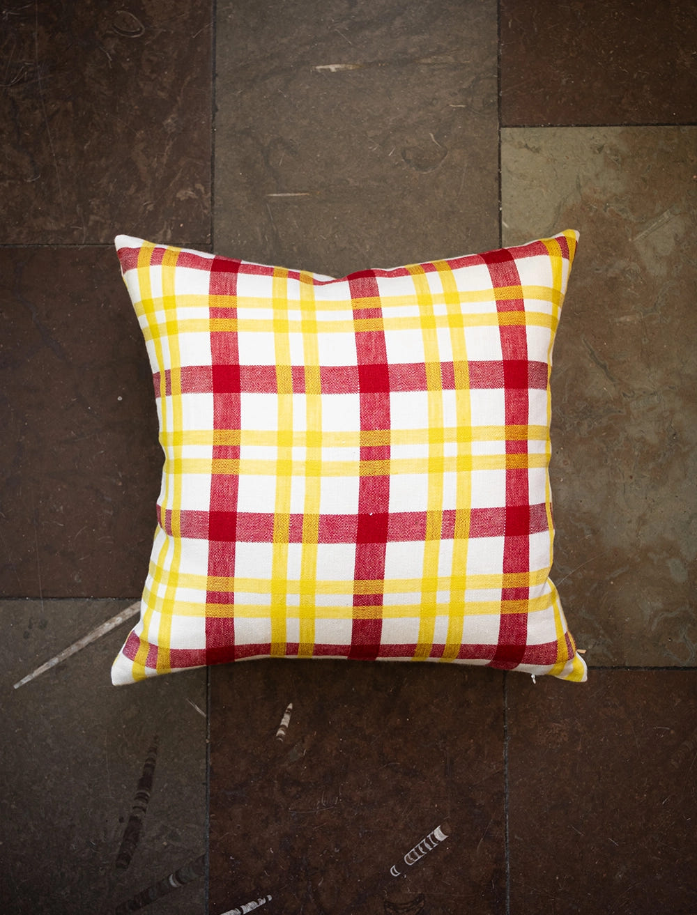 GRID VÄVT KUDDFODRAL, GUL 45x45 CM